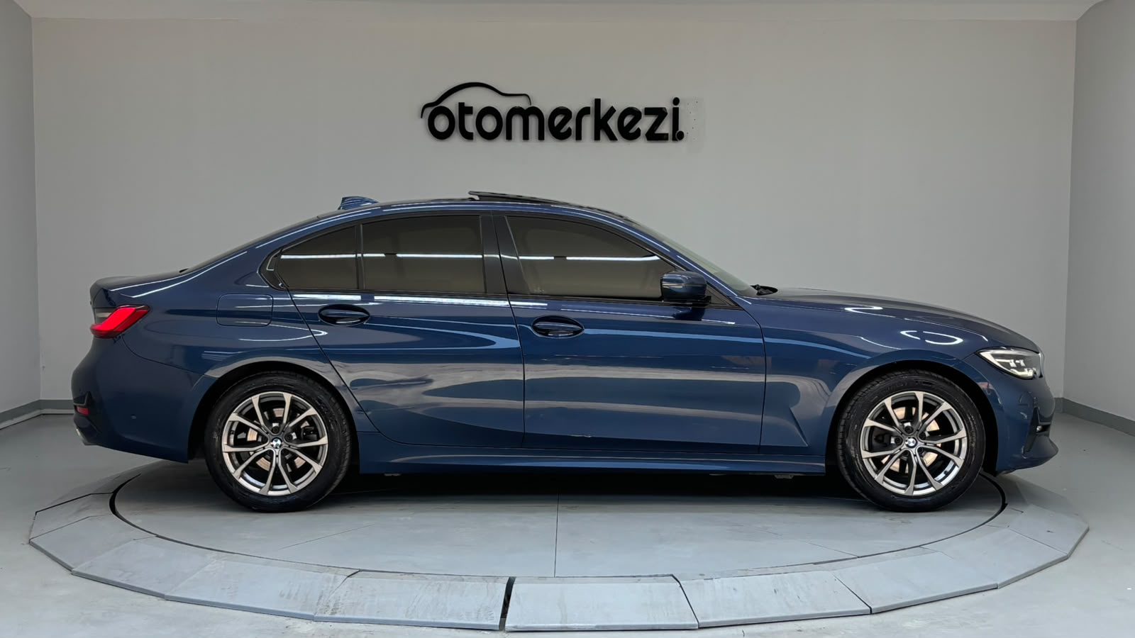BMW 320i 3